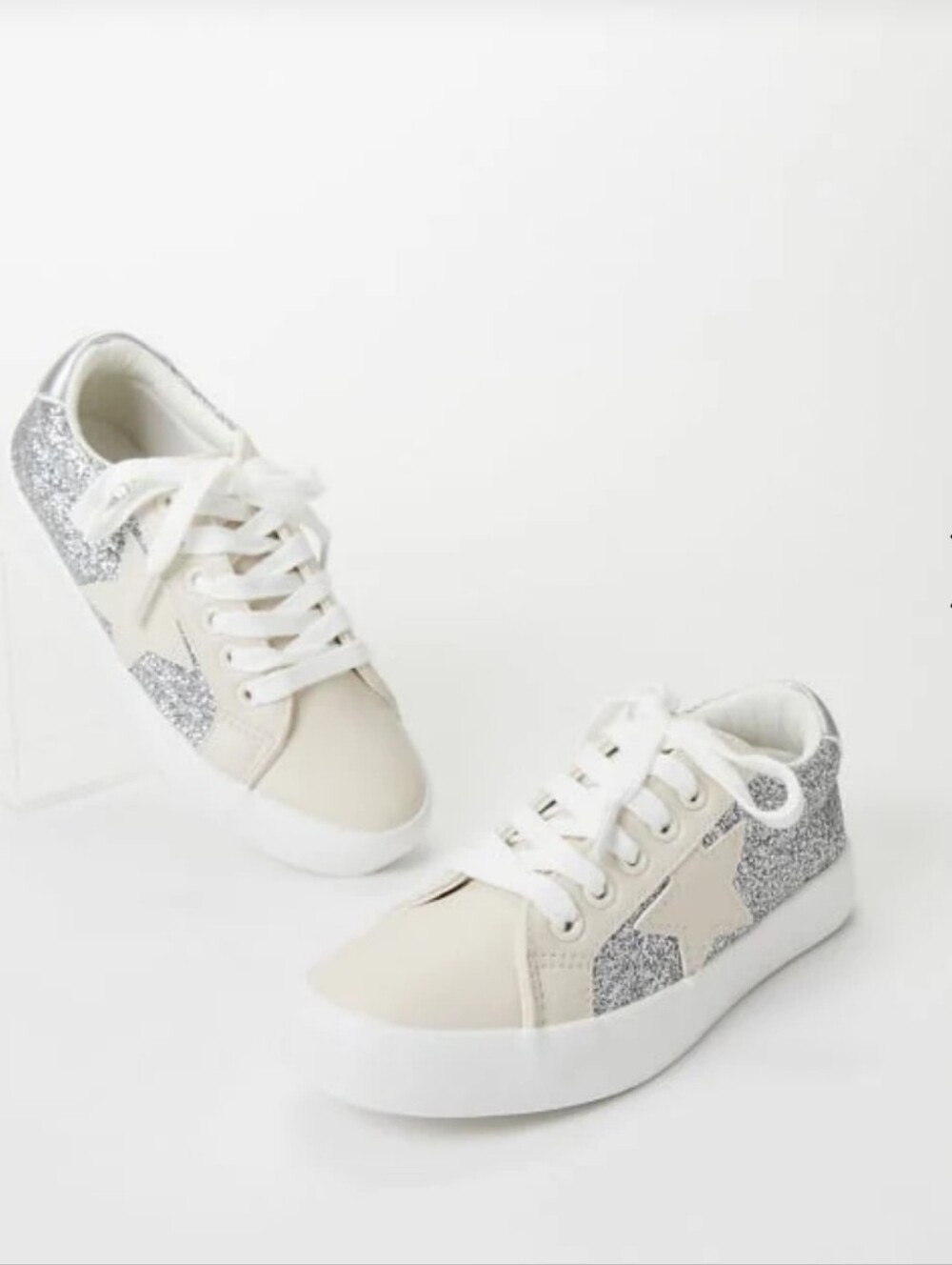 NWOT Kid’s Cream and Silver Glitter Star Lace-Up Sneakers, Size 13